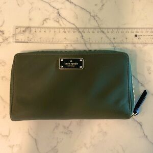 Kate Spade wallet / travel wallet